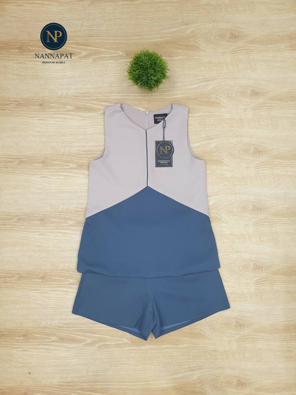 เสื้อซิปหลัง ตัวทูโทน