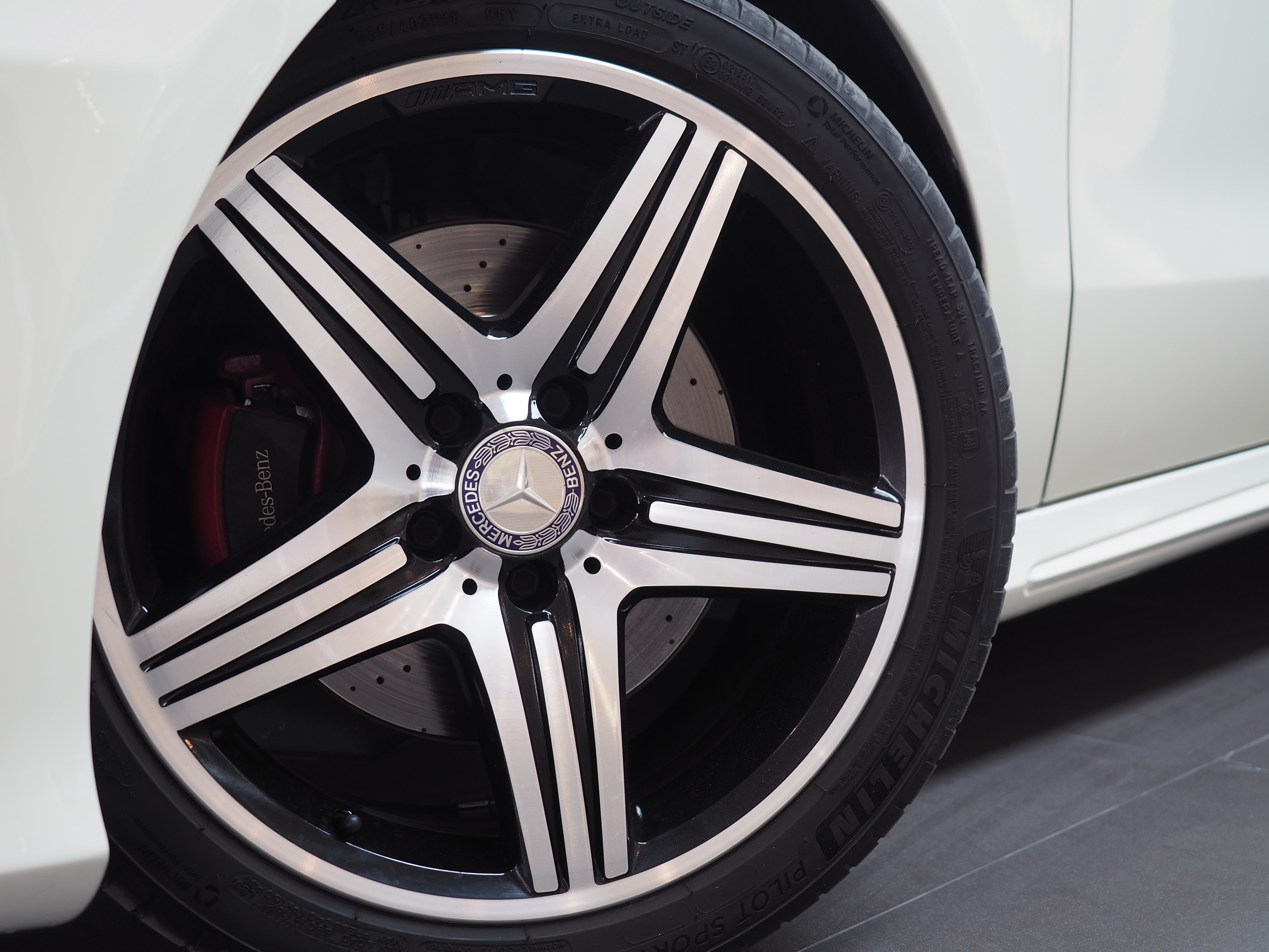 จองแล้ว A250 AMG Sport W176