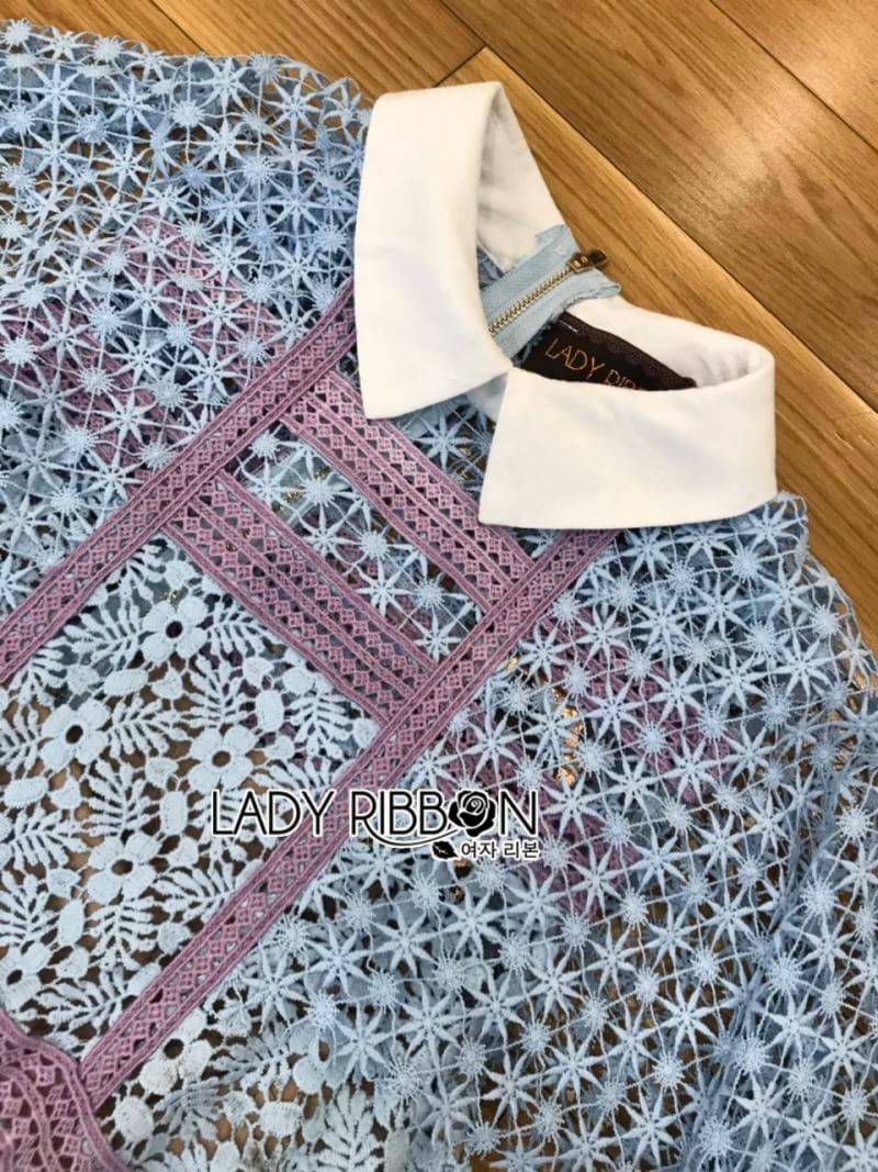 เดรสมีปกผ้าลูกไม้สีฟ้าตกแต่งแถบสีชมพู