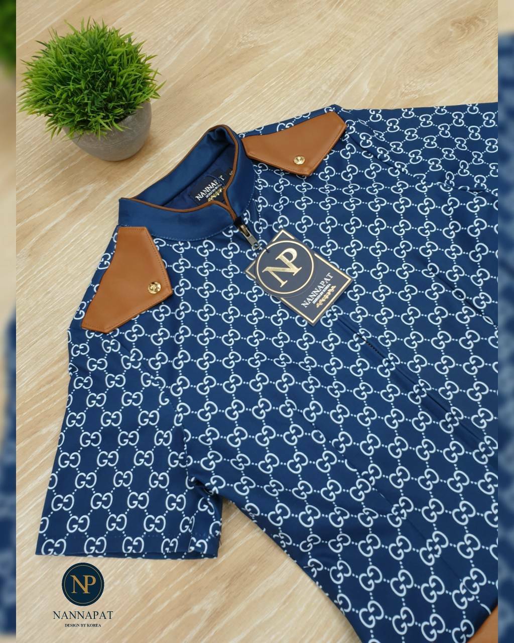 เสื้อซิปหน้าแต่งกระเป๋าคู่หน้า