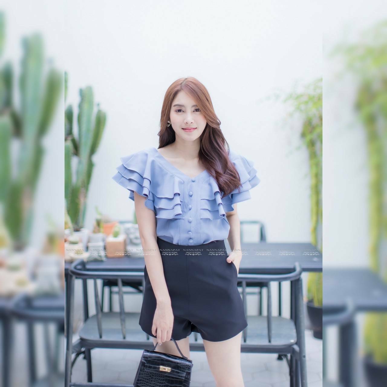 เสื้อระบายอก ถึง หลัง กระดุมหน้า