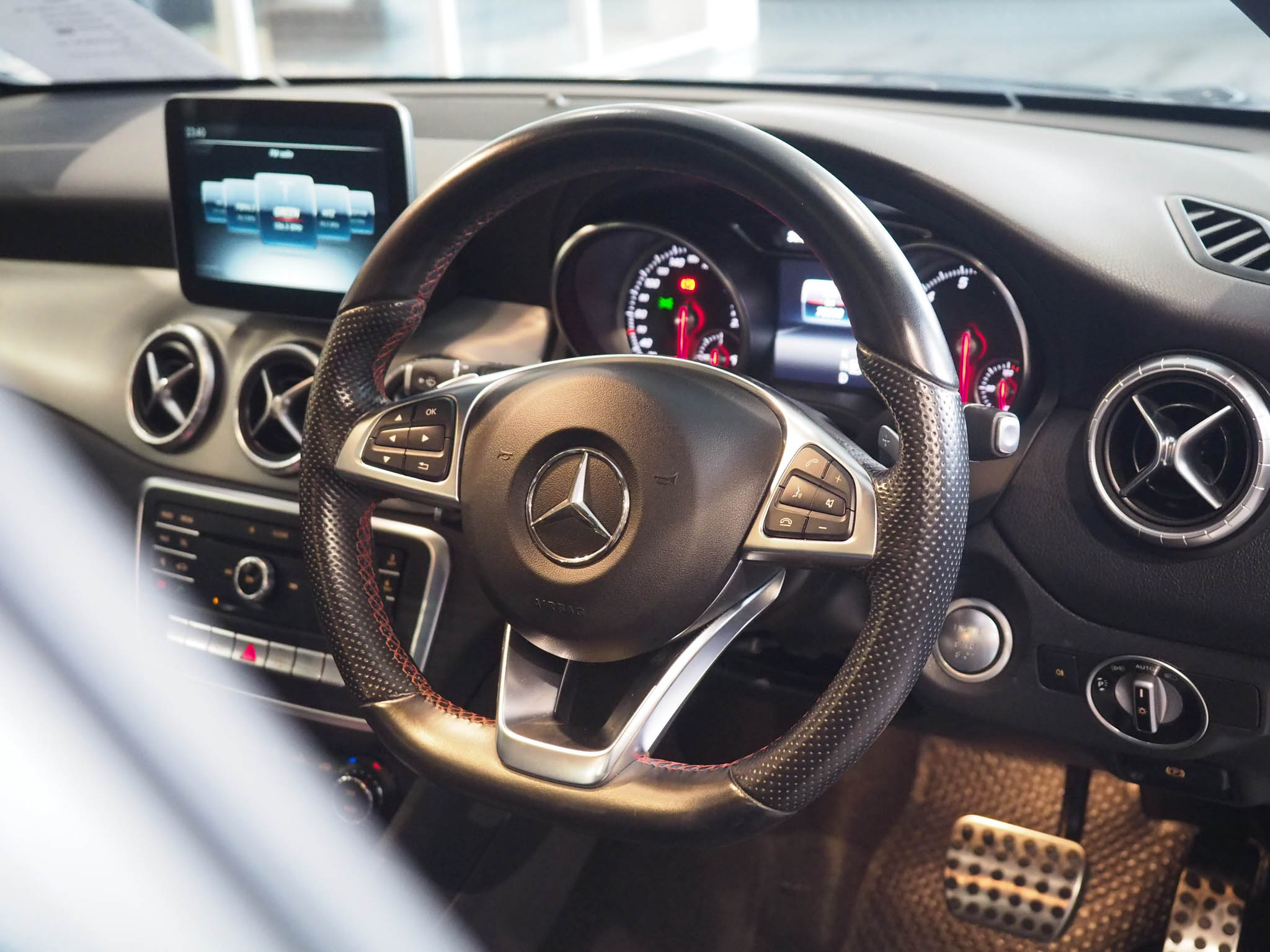 จองแล้ว CLA250 AMG W117