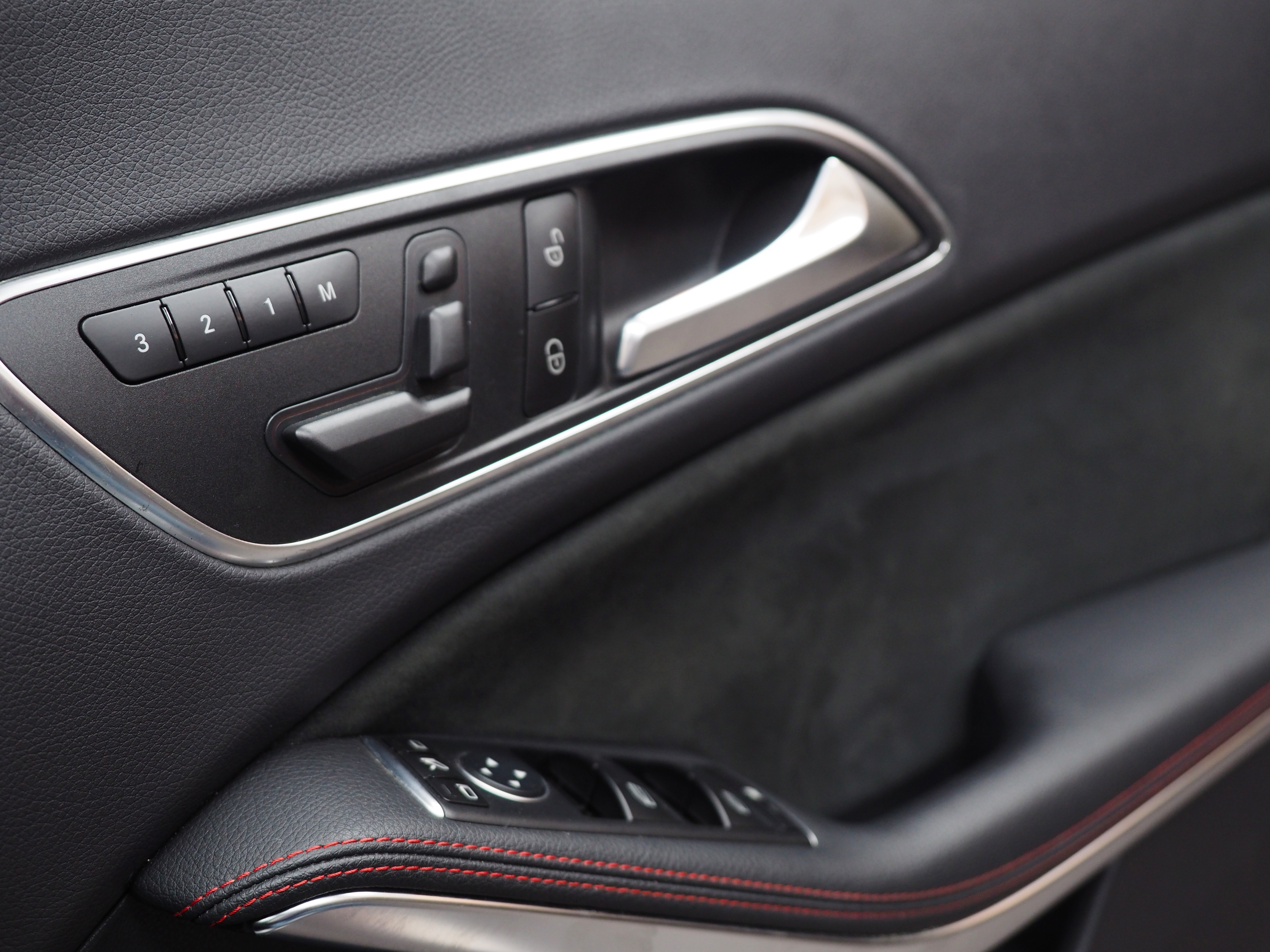 จองแล้ว CLA250 AMG W117