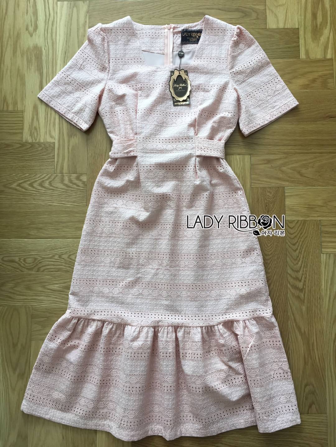 ชุดเดรสผ้าคอตตอนสีชมพูอ่อน