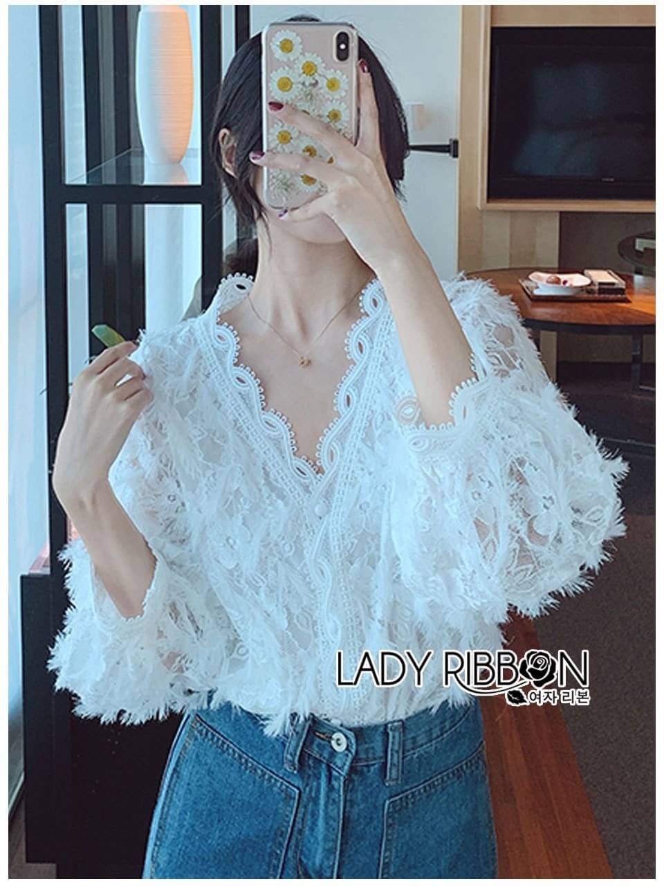 เสื้อเชิ้ตกระดุมแขนยาวคอกว้าง