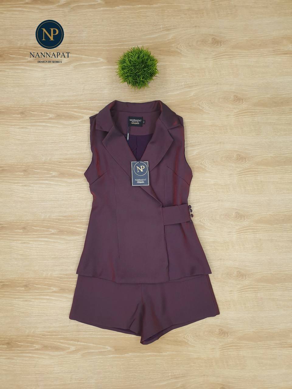 เสื้อกระดุมข้าง กางเกงมีกระเป๋าข้าง