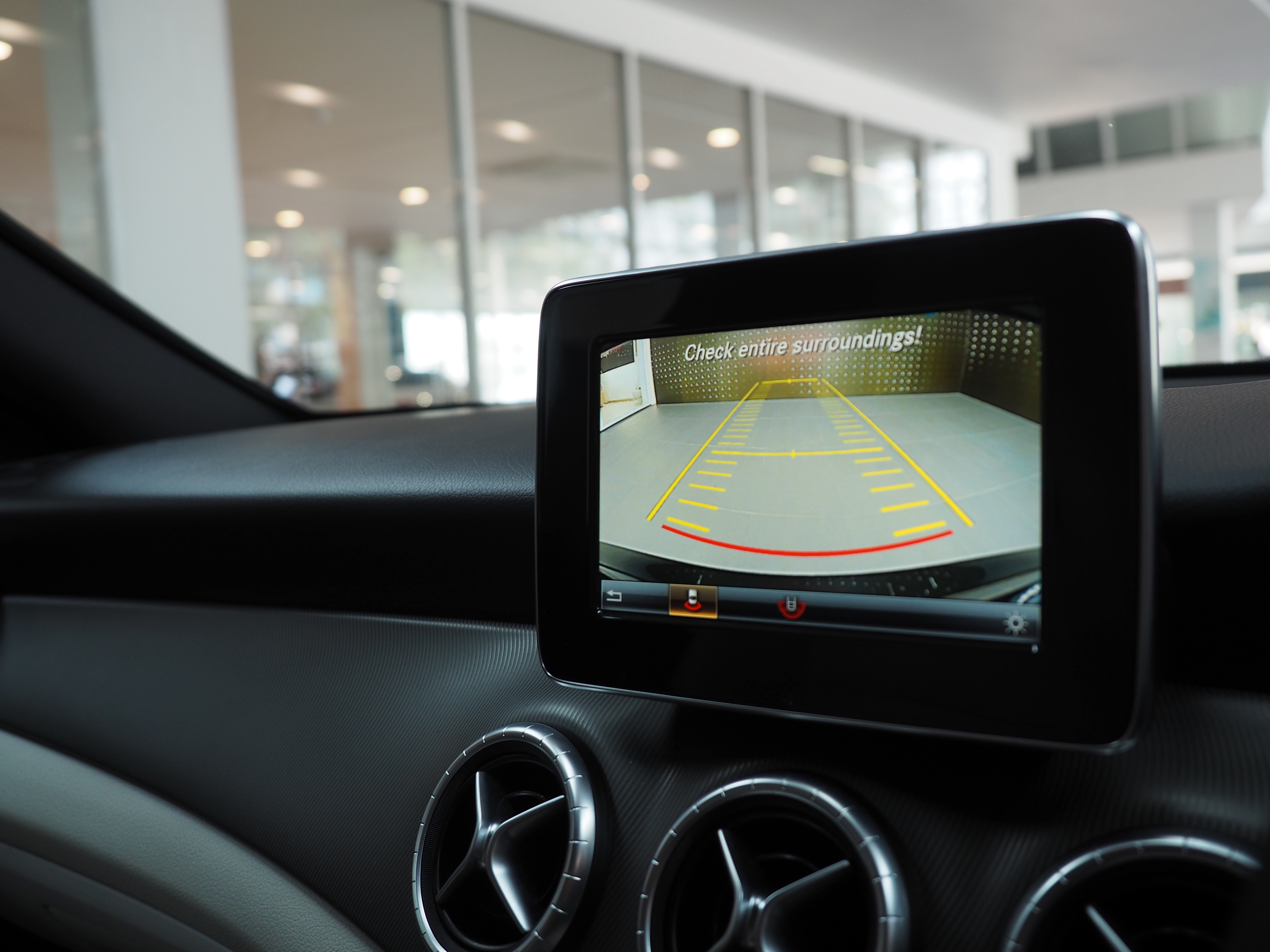 จองแล้ว CLA200 Urban W117