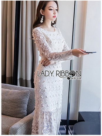 Maxi Dress เดรสยาวผ้าลูกไม้สีขาวทรงแขนยาว