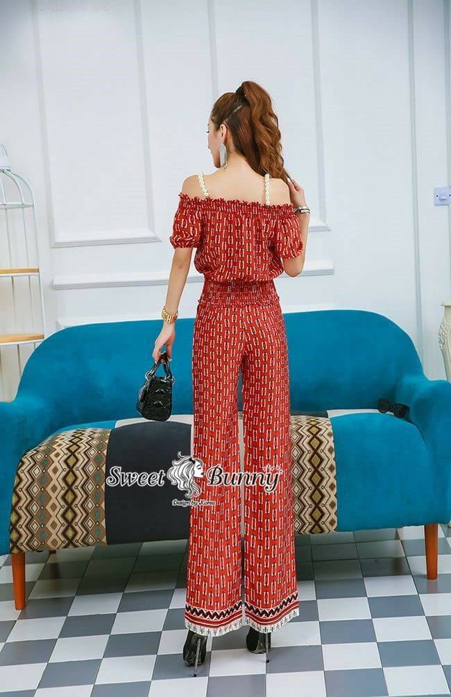 เสื้อเกาะใหล่ขอบยาง