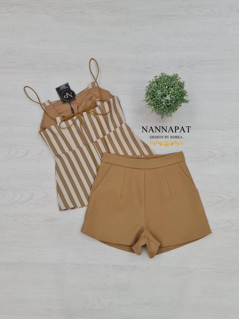 เสื้อสายเดี่ยวซิปหลัง ผ้าทอลาย