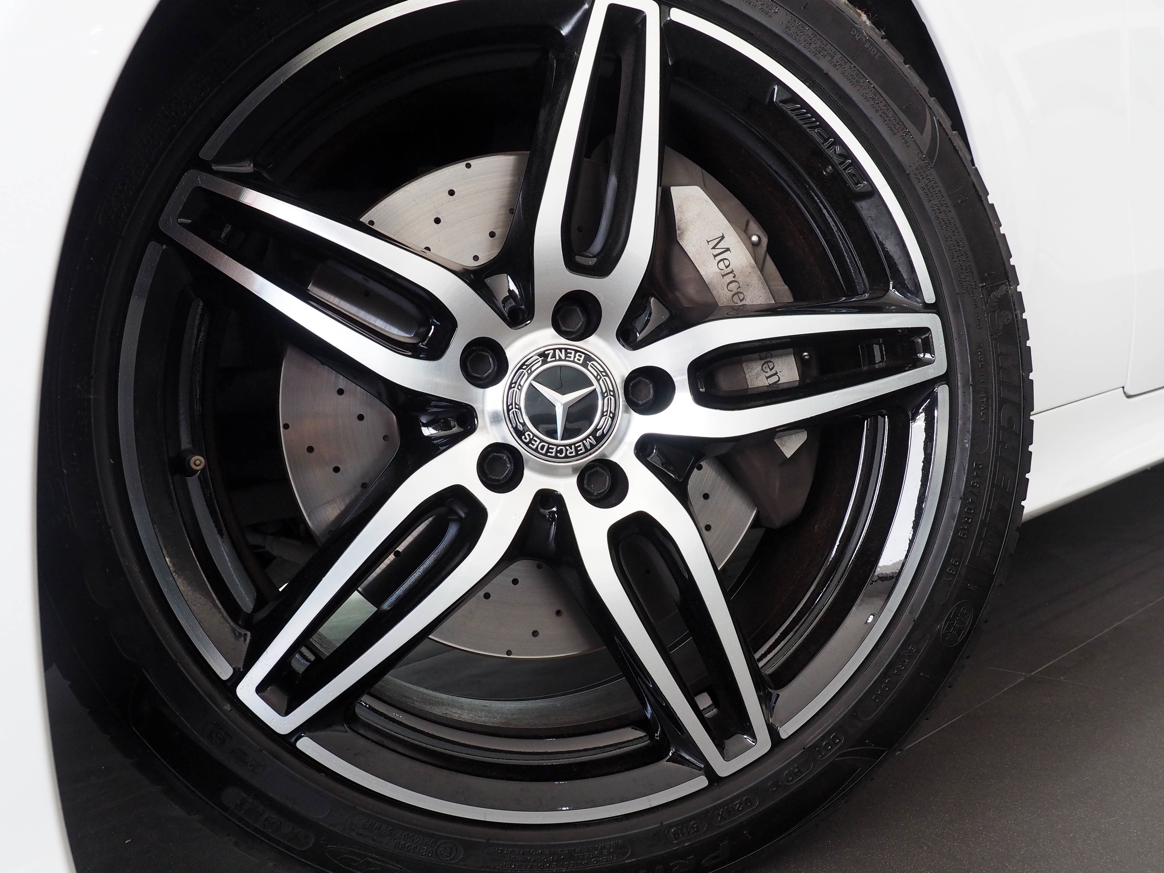 จองแล้ว E300 Coupe AMG W238