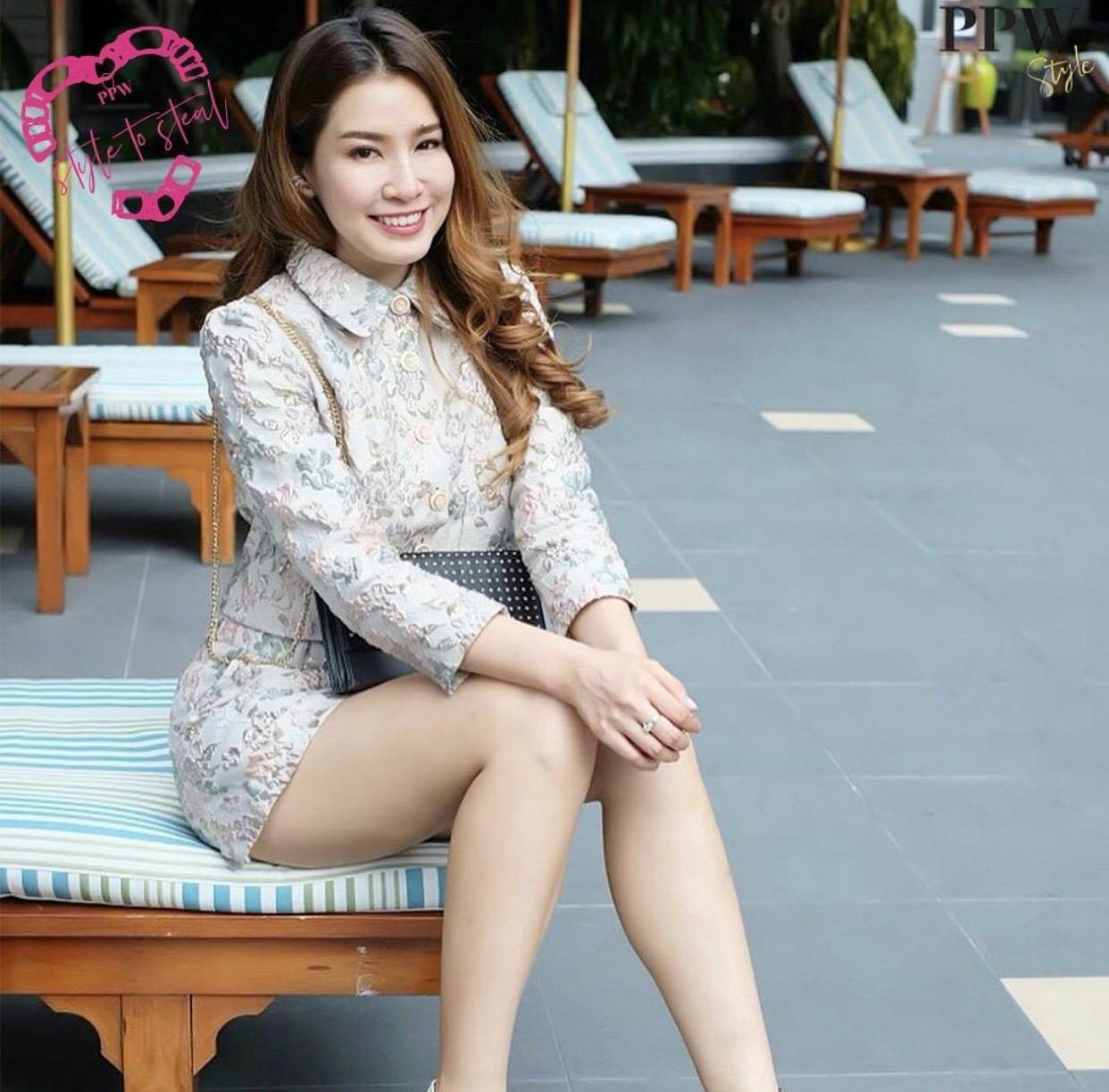 เสื้อมินิเบเซอร์กางเกงขาสั้น