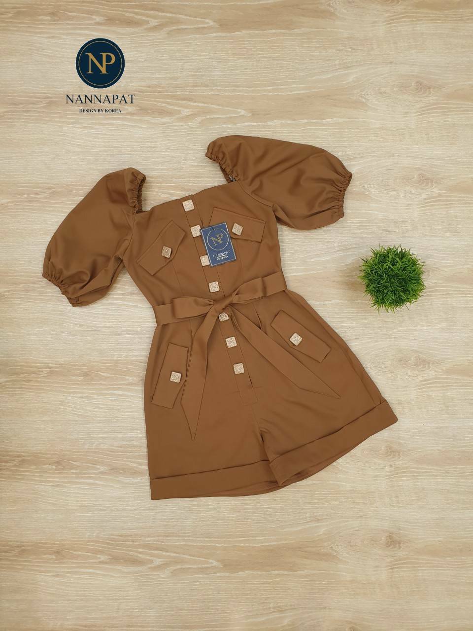 จั้มสูทกระดุมหน้าแขนพอง