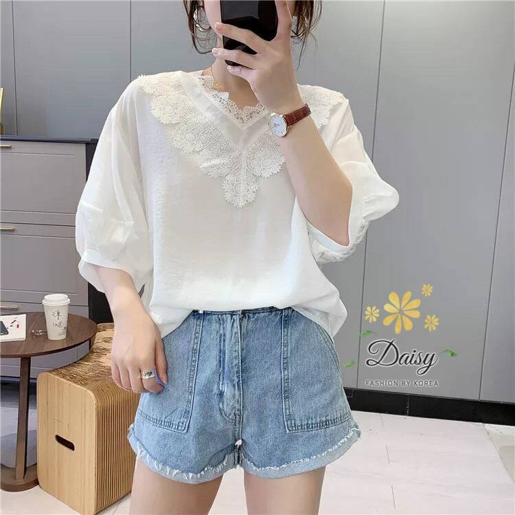 เสื้อคอวีแต่งลูกไม้ ผ้าจอร์เจียนิ่ม