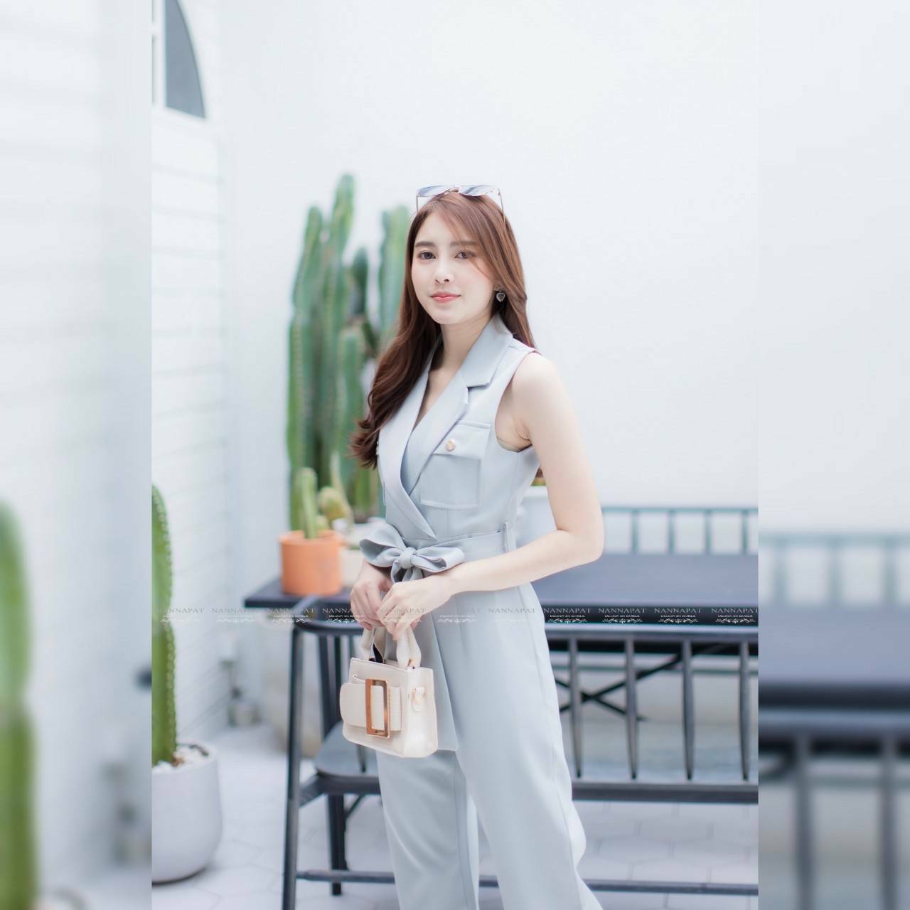 จั้มสูทซิปหลัง