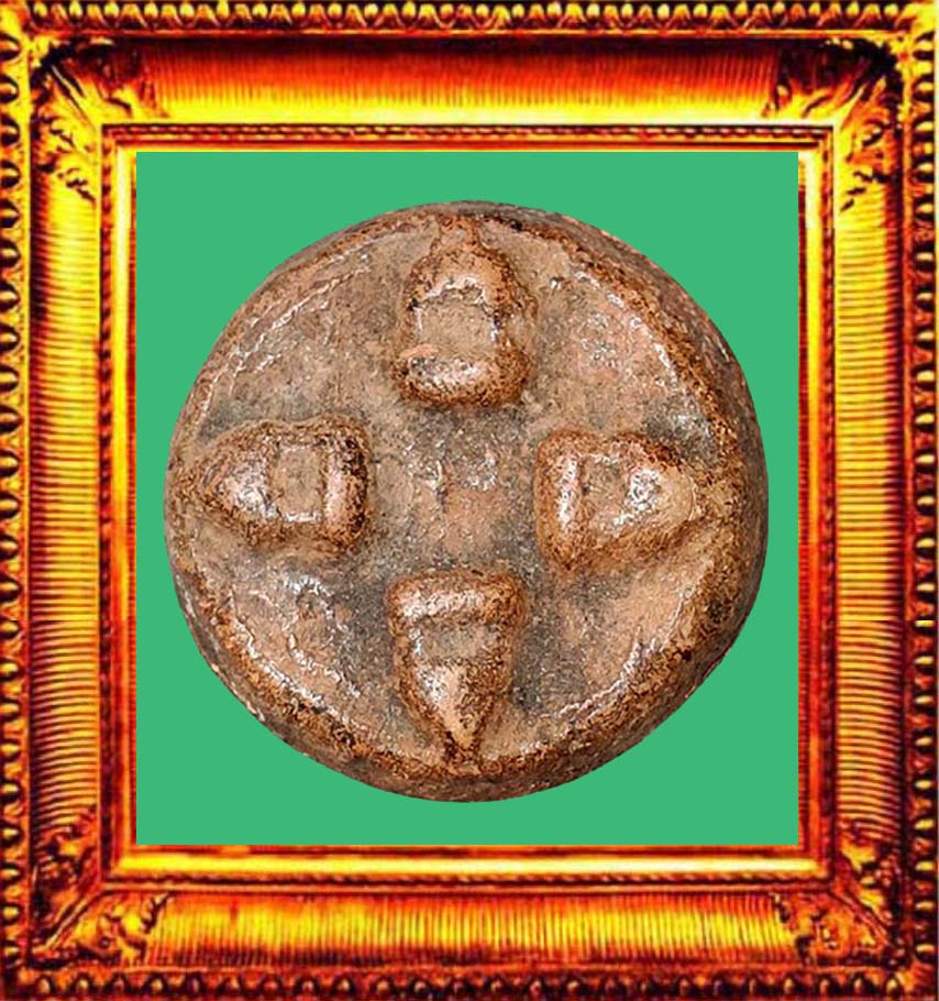 พระปิดตาสี่ทิศหลังเรียบกำแพงเพชร