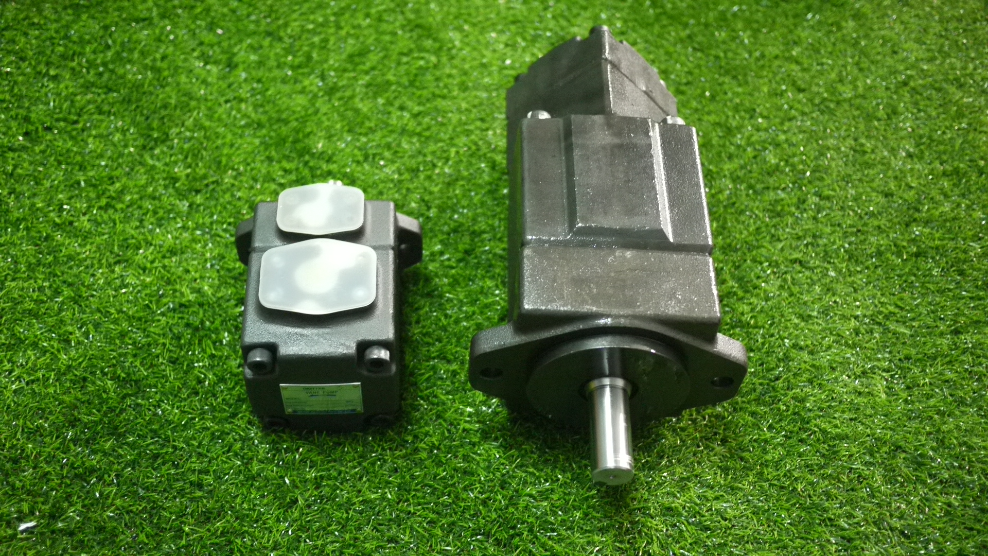 PV2R12-**-**-F-RAA : Double Vane Pumps Hydraulic OKITER