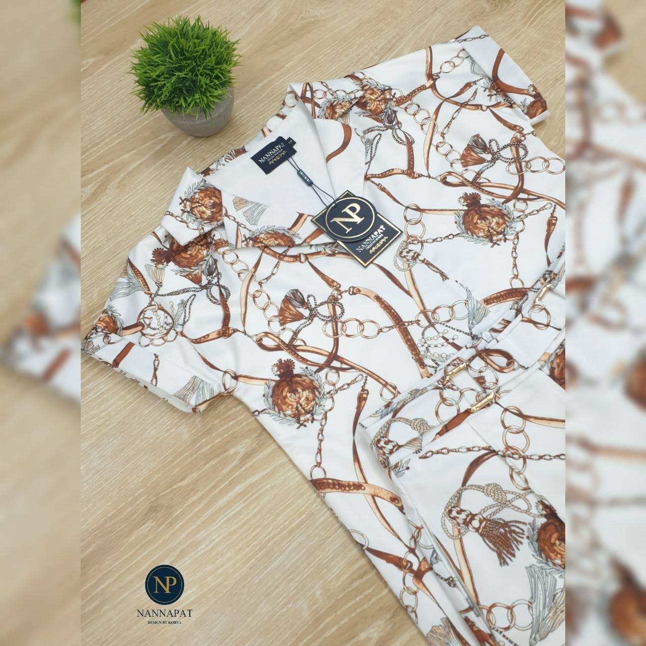 ตัวเสื้อสวนหัวได้เลยคะ กางเกงซิปหลัง