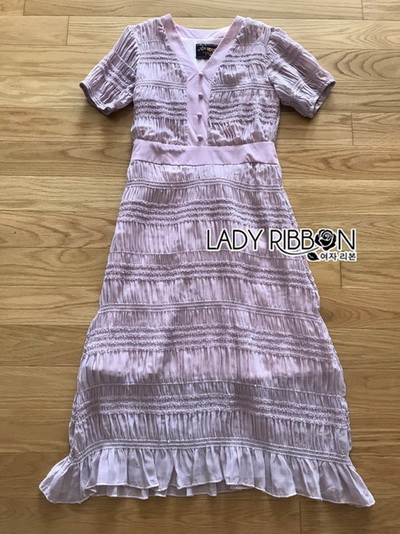 เดรสสีชมพูแขนสั้นจับสม็อคตกแต่งระบาย