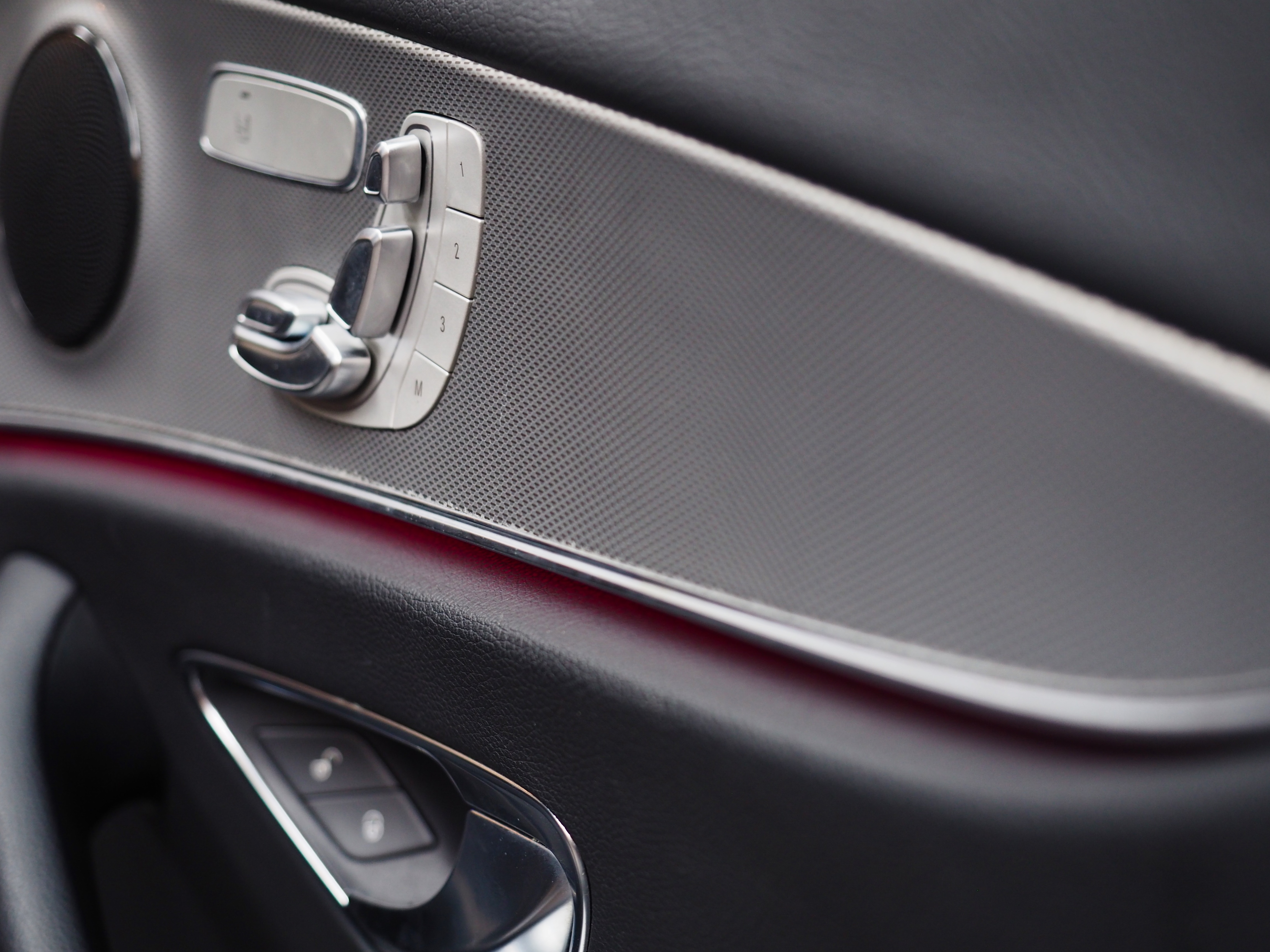 จองแล้ว E350e Avantgarde Plug In Hybrid W213