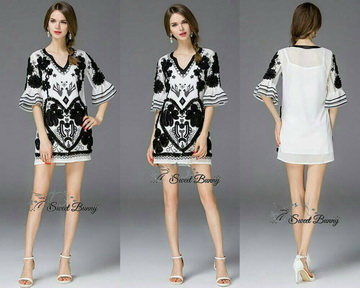 Lady Ribbon Online ขายส่งเสื้อผ้าออนไลน์พร้อมส่งของแท้ SW18220716 Sweet Bunny Present... Lattice Tie Black Floral Dress