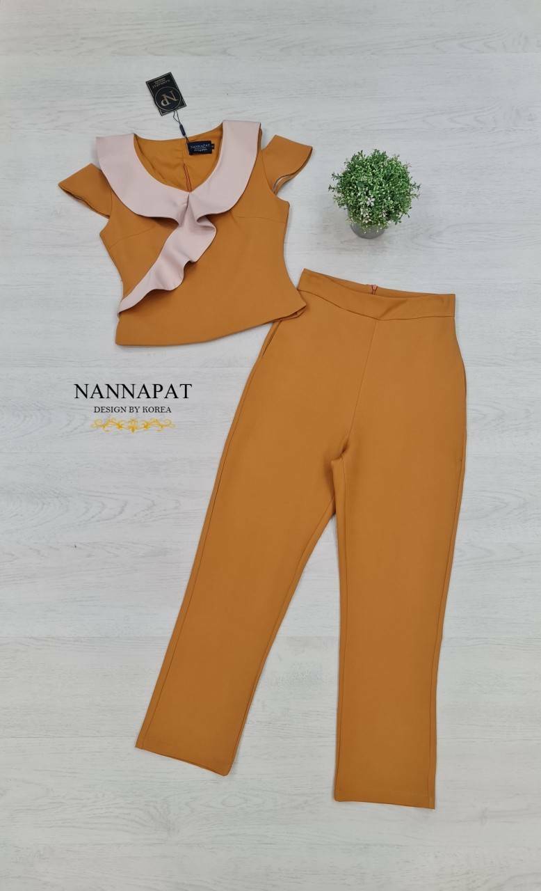 เสื้อซิปหลัง แต่งระบายน่ารัก