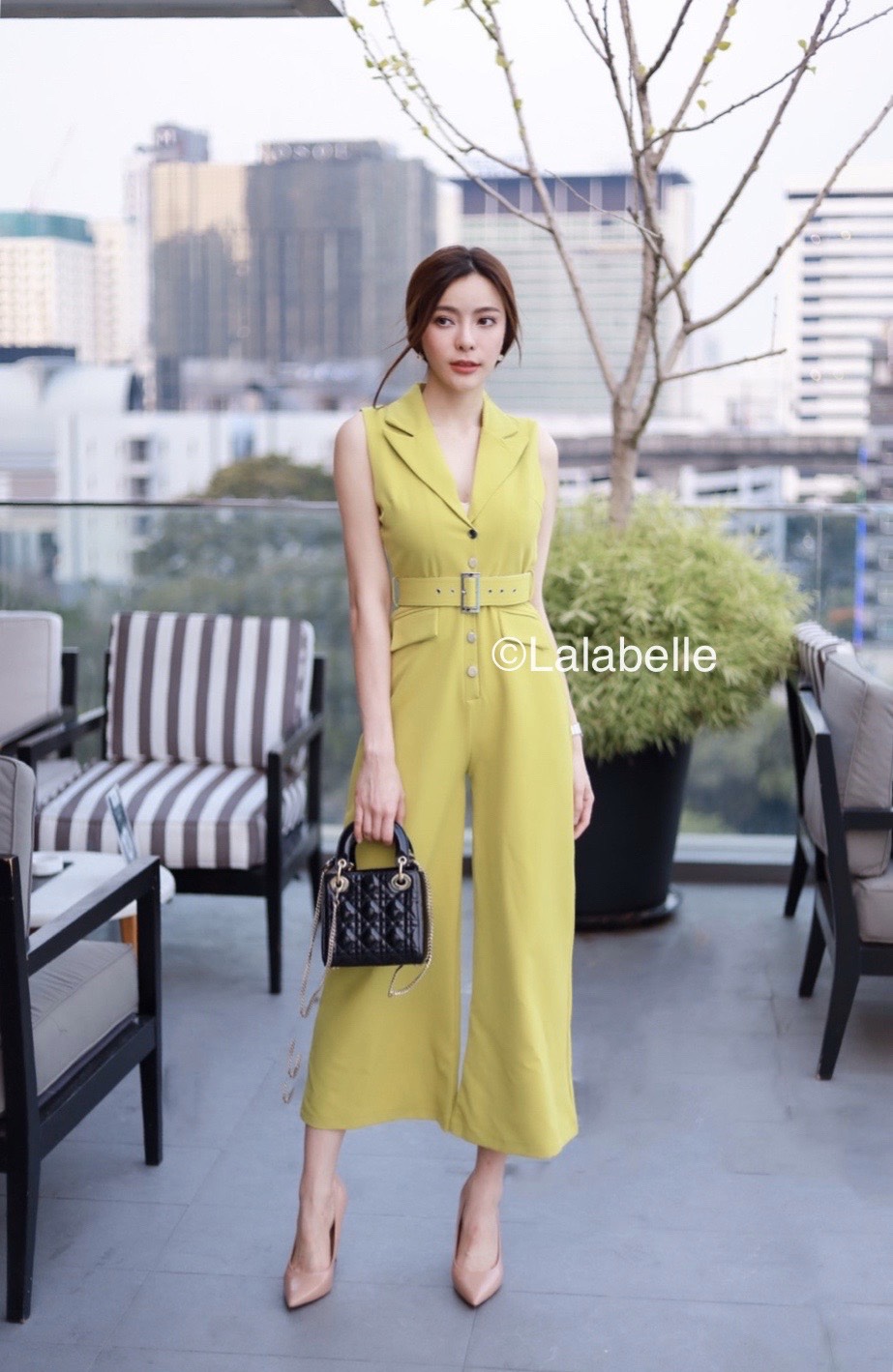 จั้มสูทกางเกงขาบานแปดส่วนสีเขียวมะนาว