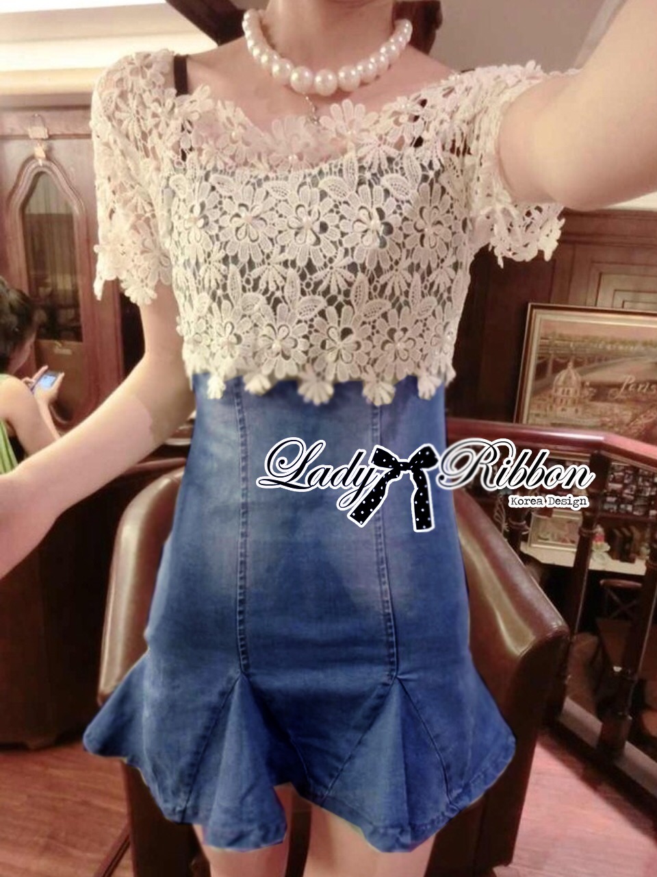 ladyribbon Lady Ribbon เสื้อผ้าพร้อมส่ง เสื้อผ้า Lady Ribbon พร้อมส่ง เลดี้ริบบอน Lady Ribbon's Made 🎀 Lady Mariesa Lace Panelled Denim ,Mini
