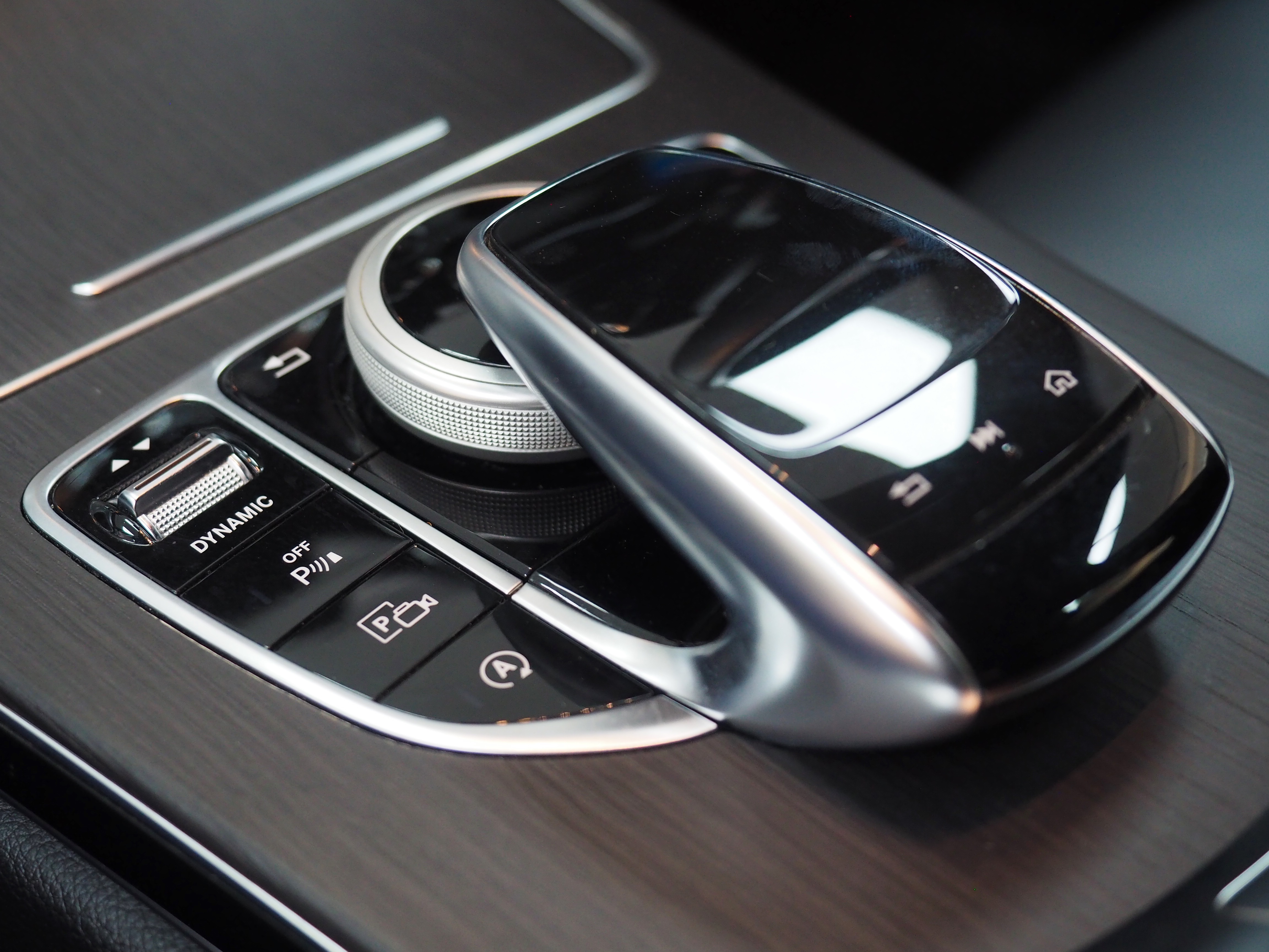 จองแล้ว C220d AMG Dynamic W205