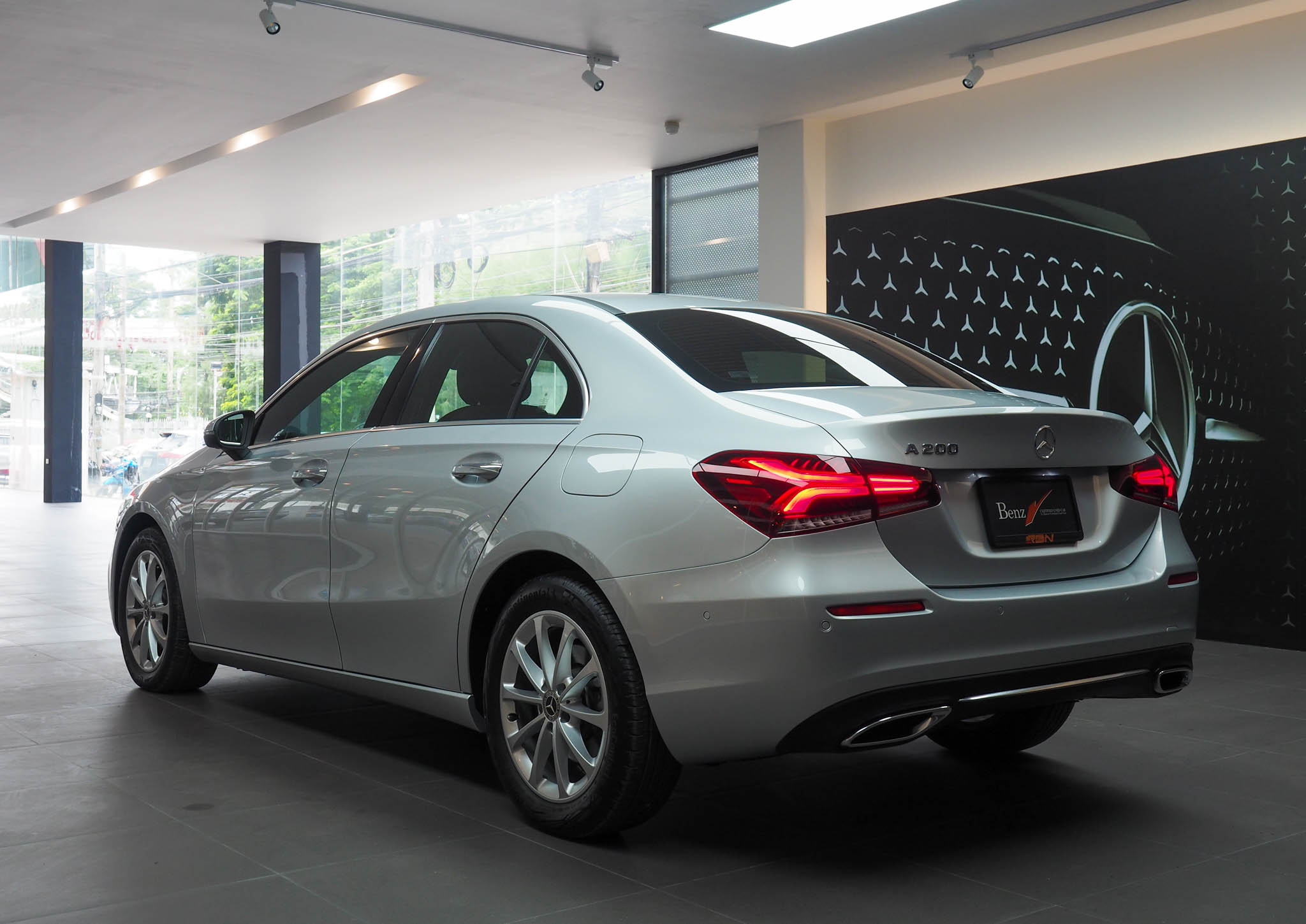 จองแล้ว A200 Progressive W177