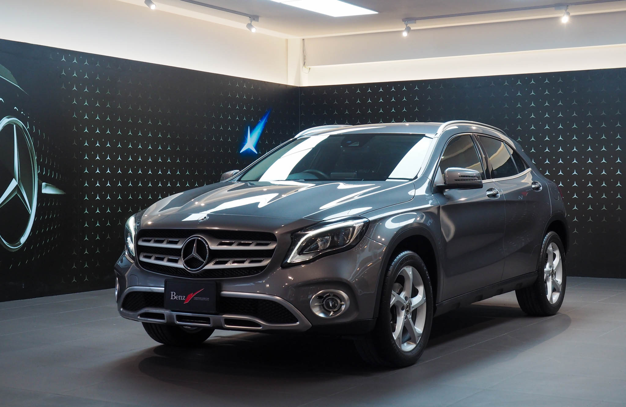 จองแล้ว GLA200 Urban W156