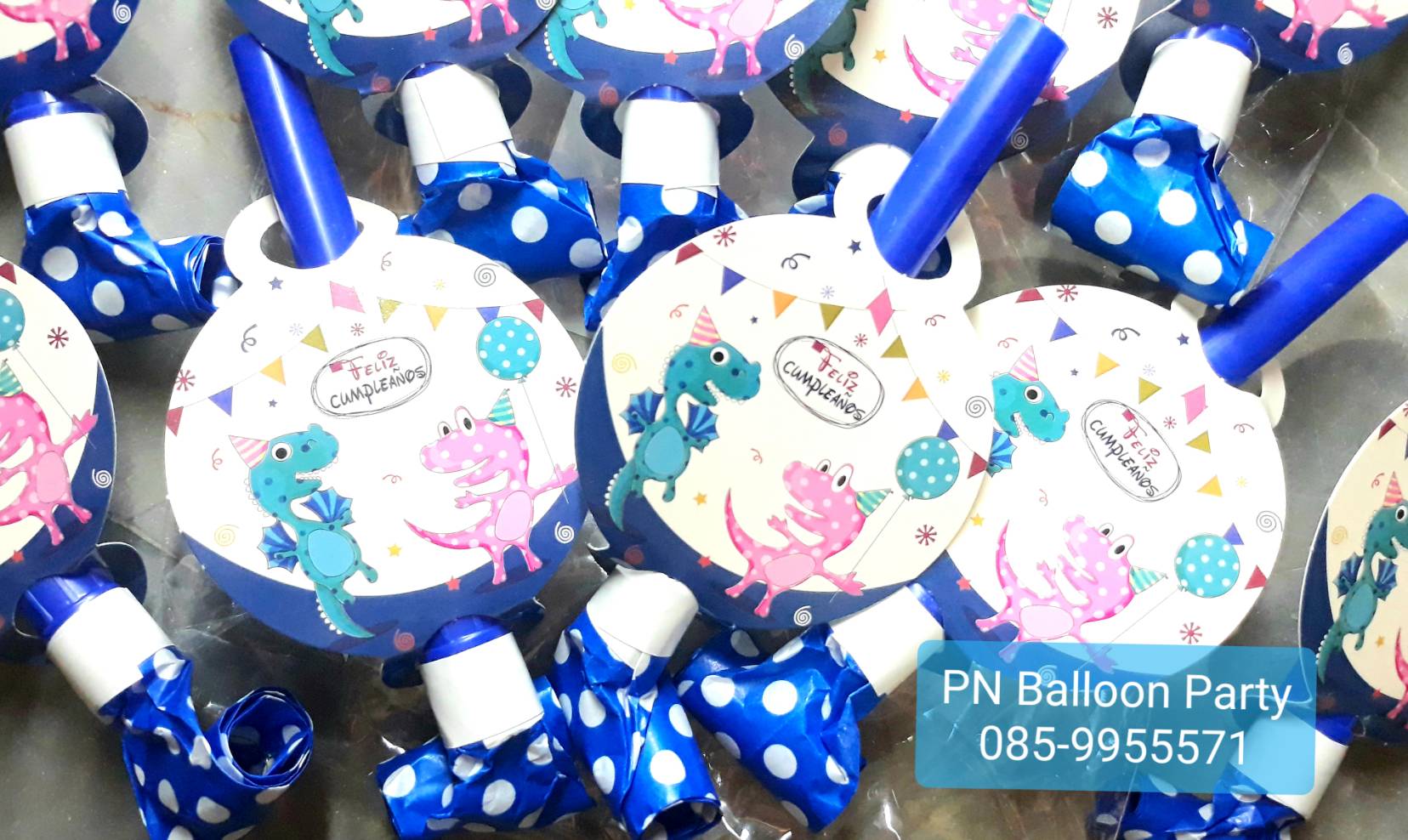 พร้อมส่ง แตรเป่าวันเกิดลายสุดน่ารัก ลิ้นมังกร เป่ามีเสียง แพค 2 ชิ้น