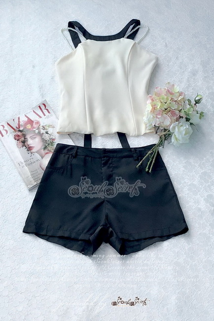 เสื้อทรงเข้ารูปเปิดหลังสวยเซ็กซี่มากคะ