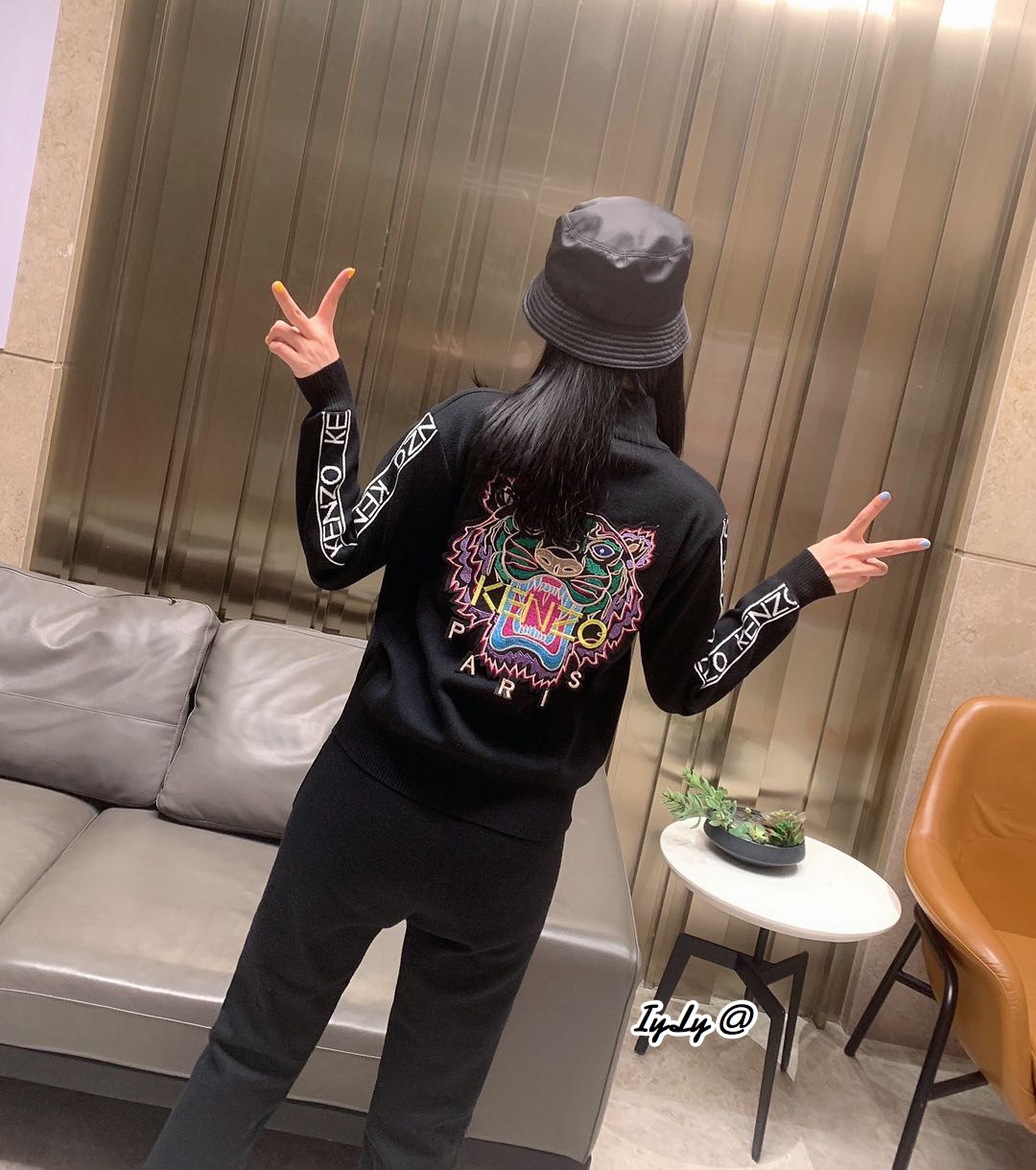 เสื้อ+กางเกง ตัวเสื้อแขนยาวซิปหน้า