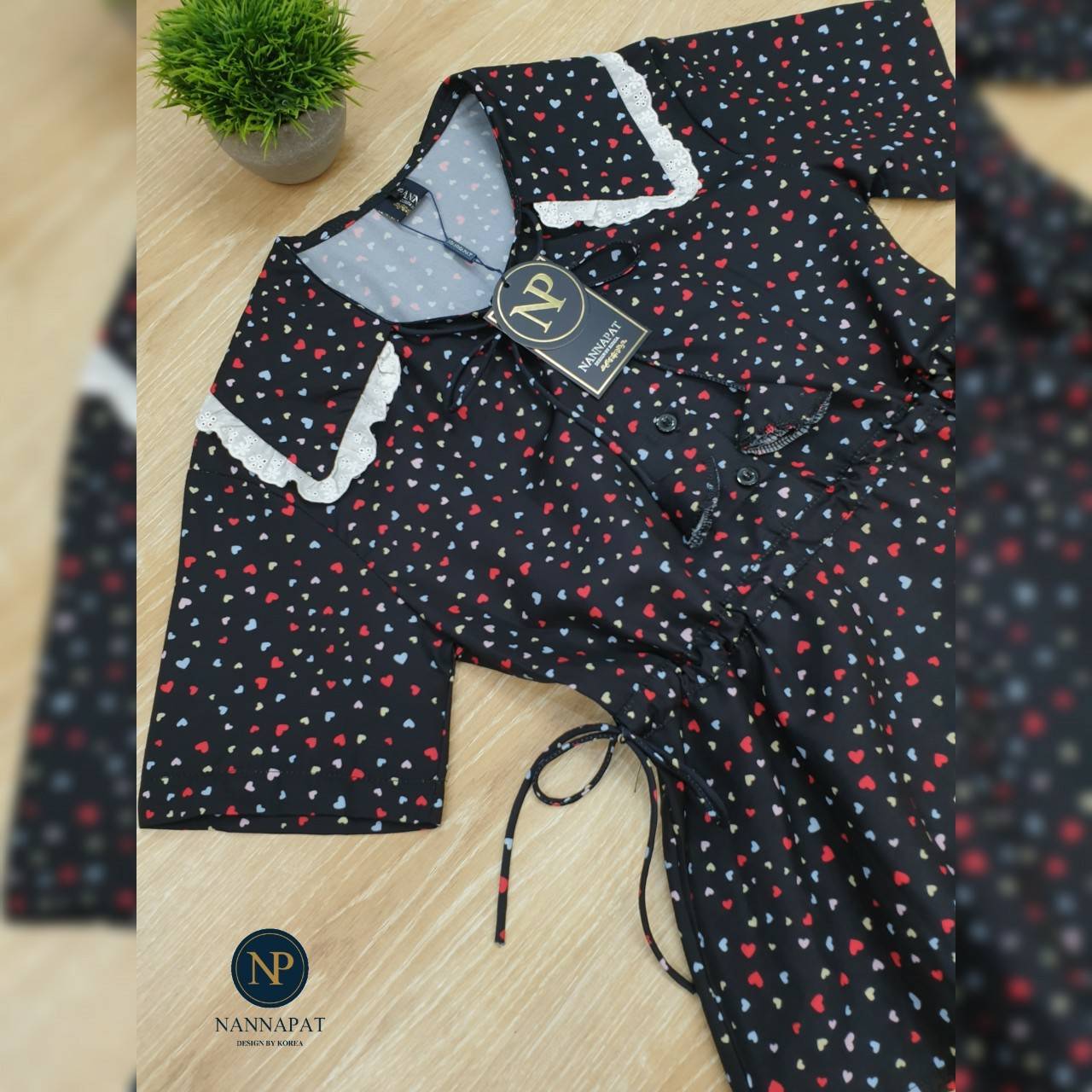 เสื้อคอปกกระดุมหน้า มีเชือกรูดผูกเอว