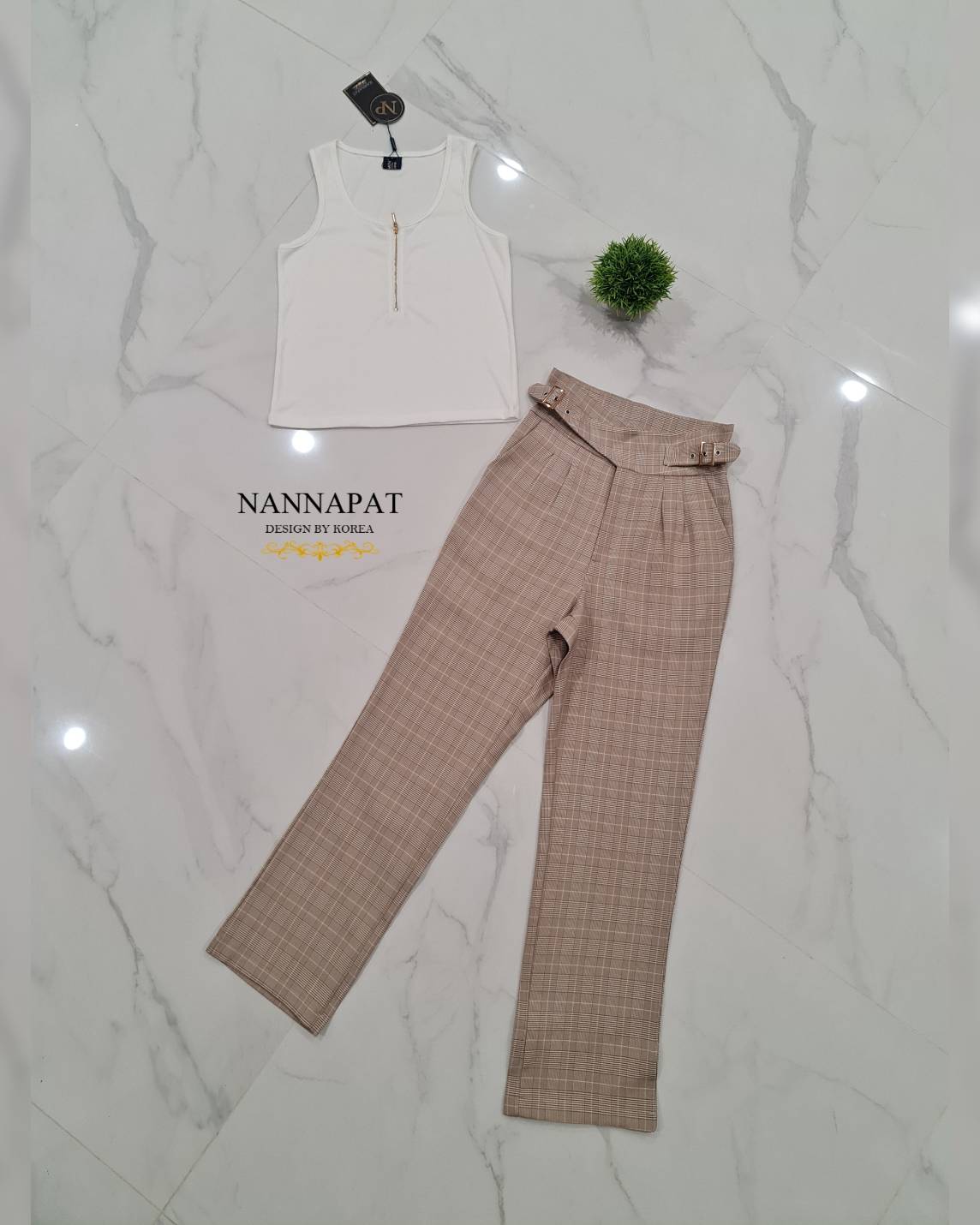 เสื้อผ้ายืดหนานุ่มแต่งซิปด้านหน้า