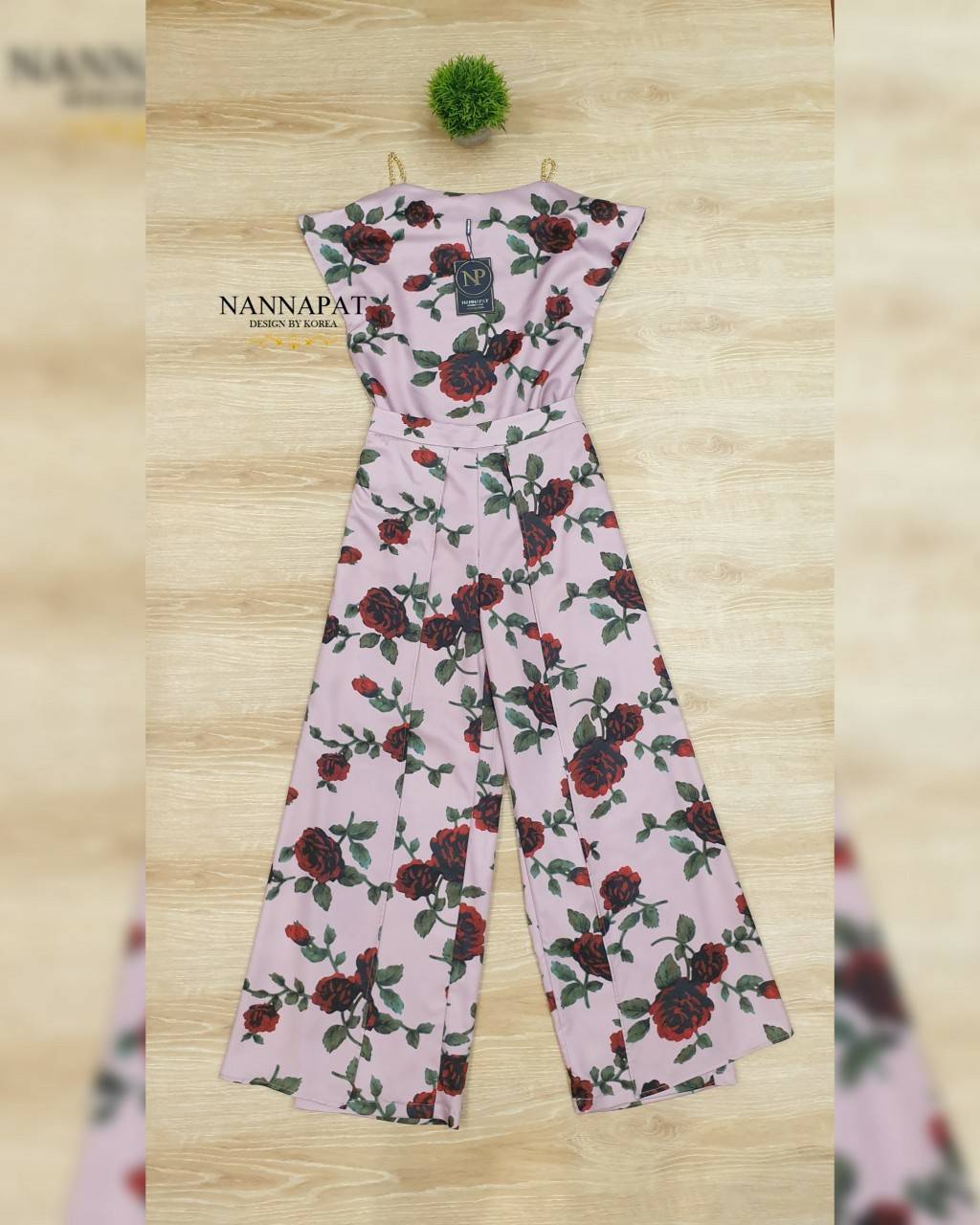 เสื้อไหล่โซ่ทองสวมหัวกางเกงซิปหลัง