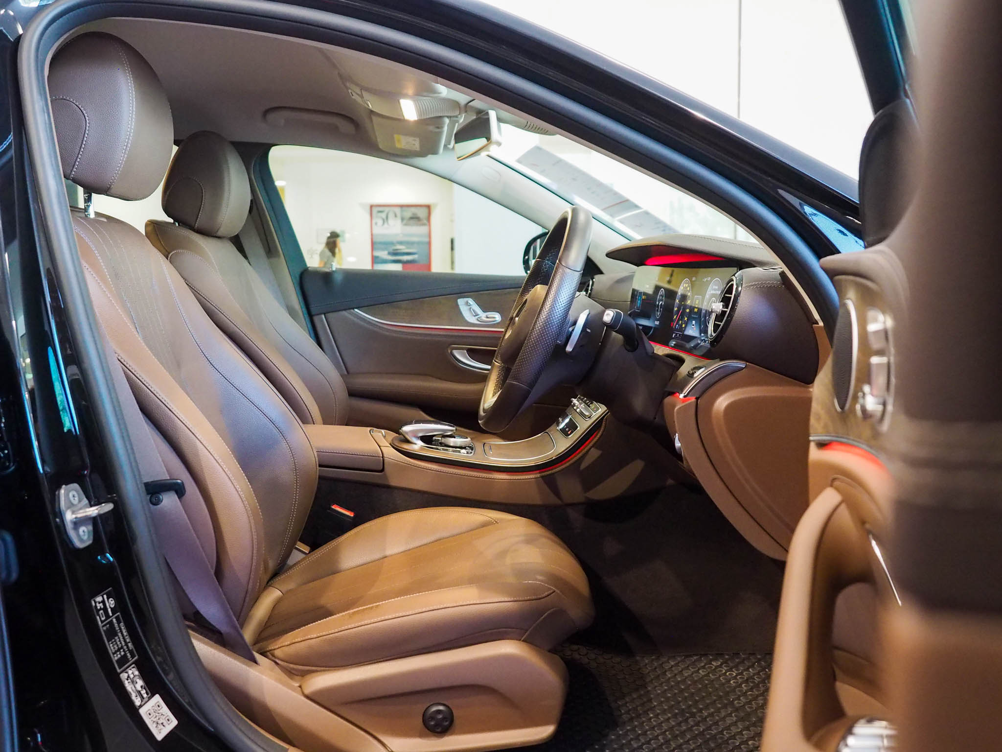 จองแล้ว E350e Exclusive Plug In Hybrid W213