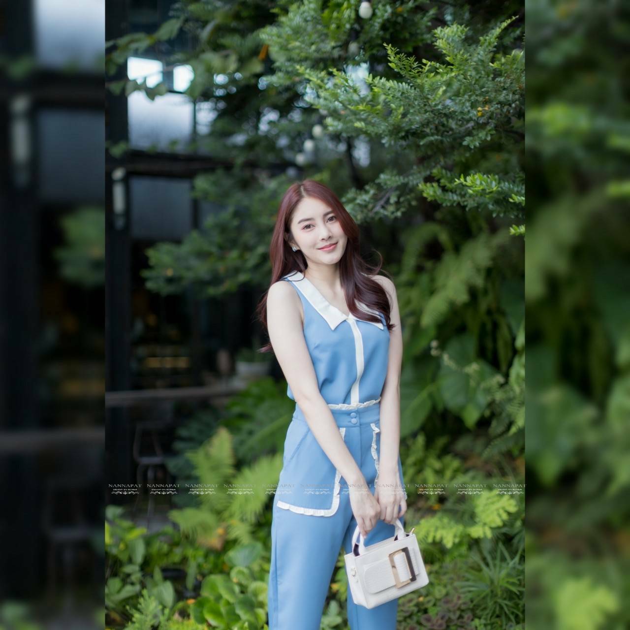 เสื้อแขนกุดซิปหลังมีฟองน้ำอก