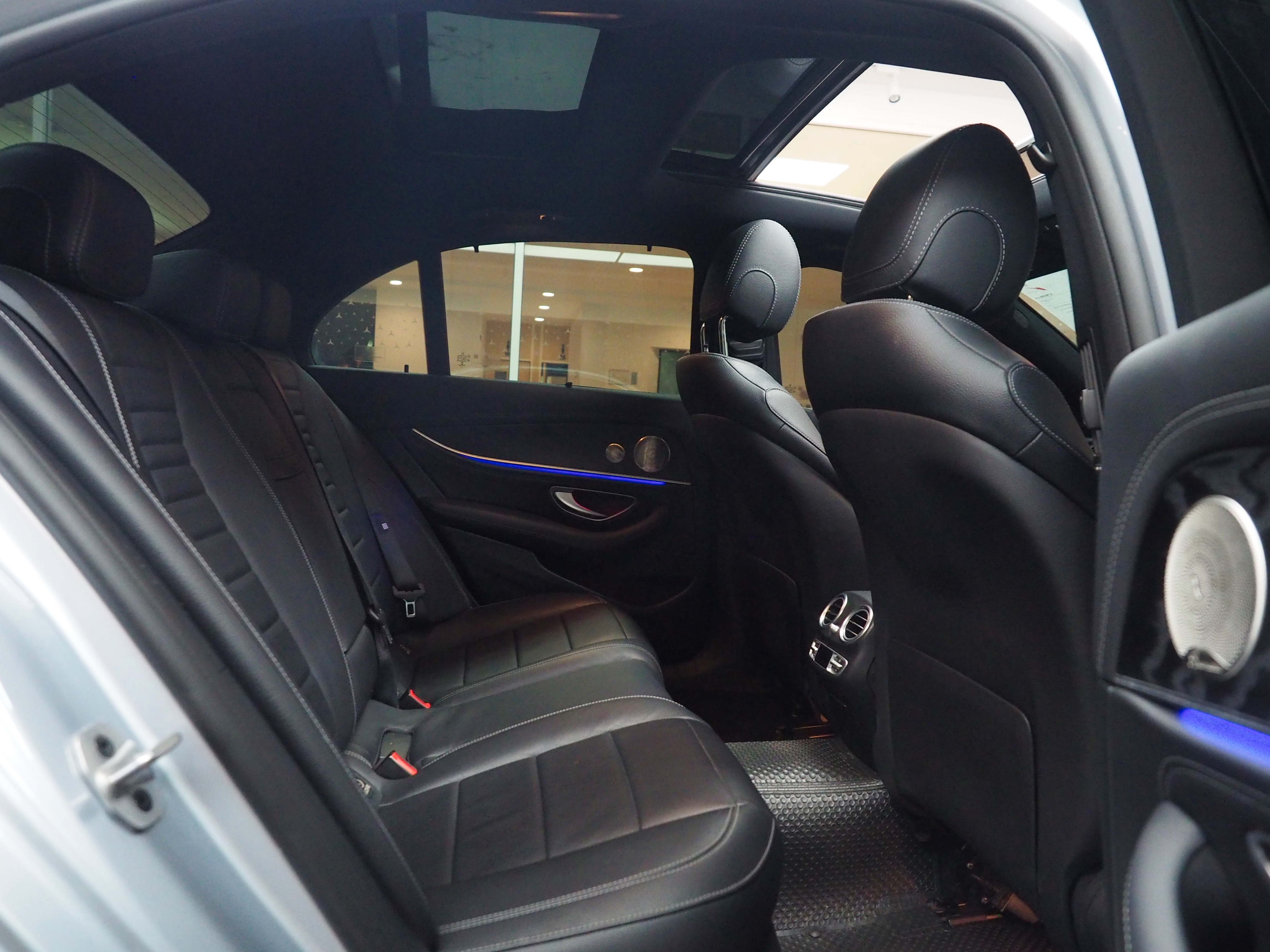 จองแล้ว E300e AMG Plug in Hybrid W213