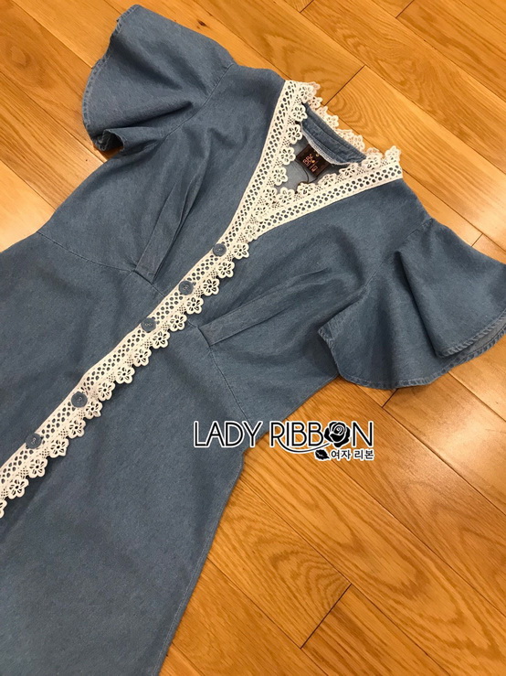 เดรสผ้าเดนิมเนื้อนิ่มตกแต่งลูกไม้สีขาว