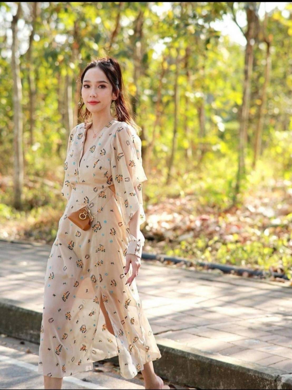 ผ้าปักลายทั้งตัว สวยมาก