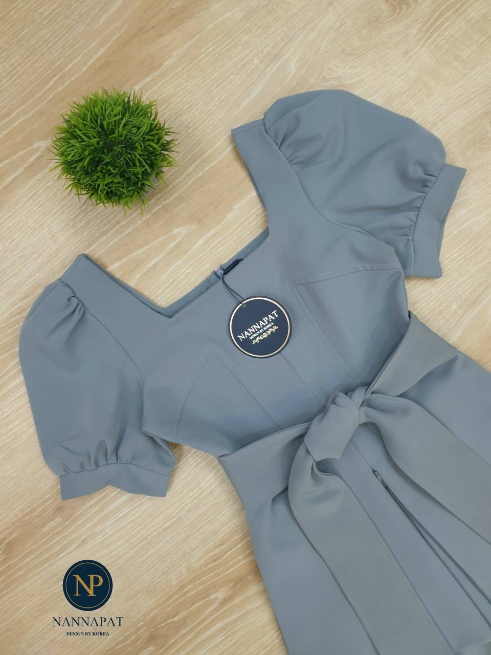 ตัวเสื้อซิปหลัง แต่งซิปหน้ารูด