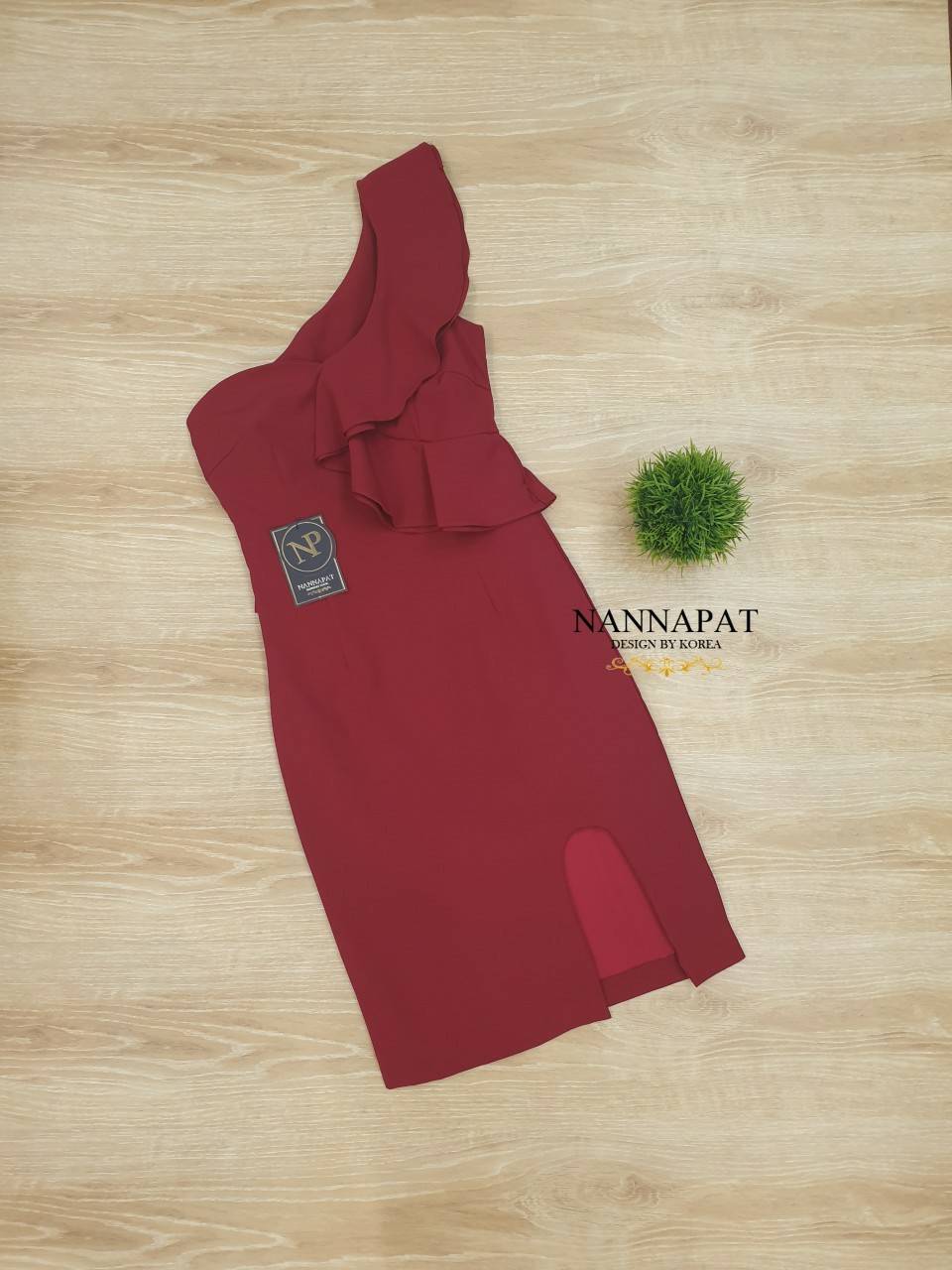 เดรสกระโปรงผ่าหน้าเซ็กซี่สุดๆ