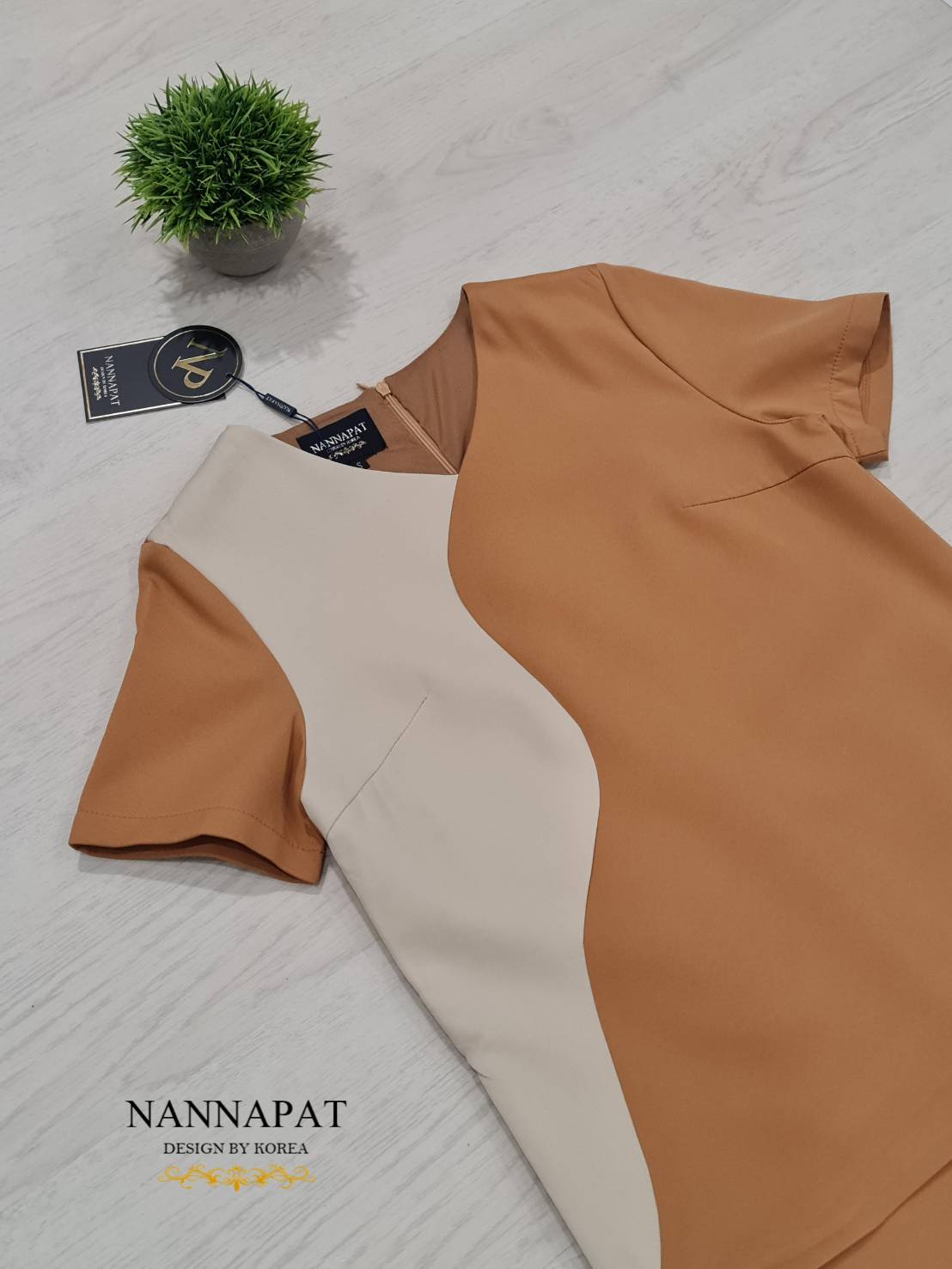 กางเกงขาสั้นตัดแถบสีเก๋ๆคะ