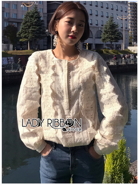 White Lace Blouse เสื้อแขนยาวผ้าลูกไม้สไตล์เบสิก