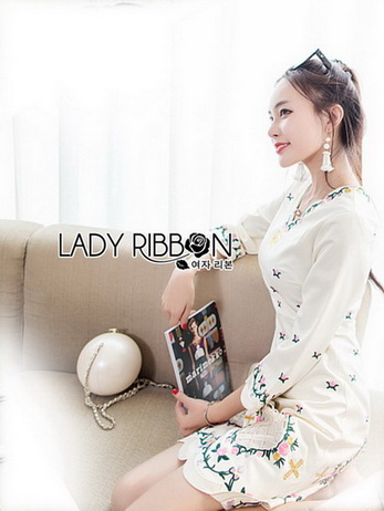 Anna British Mini Mini Flower White Crepe Mini Dress