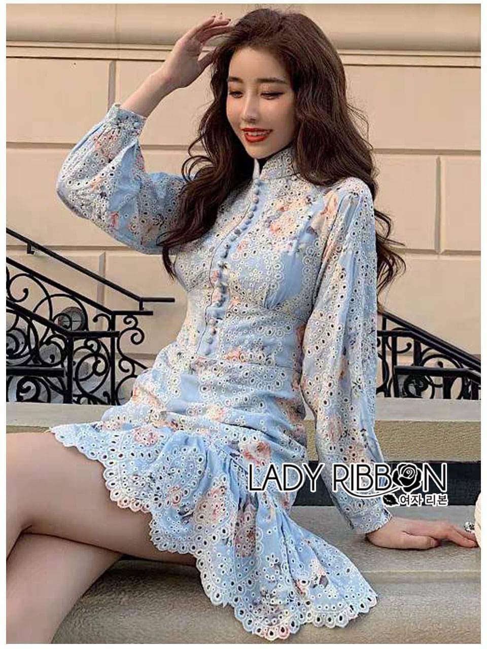 เดรสคอตตอนสีฟ้าปริ้นท์ลายดอกไม้สีๆ