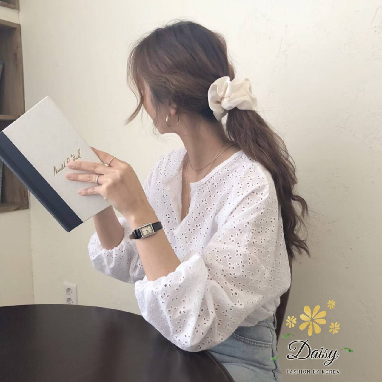 เสื้อลูกไม้คอตตอน คอกลม
