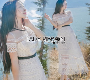 Lady Ribbon Natalie Graphic Feminine Maxi Dress